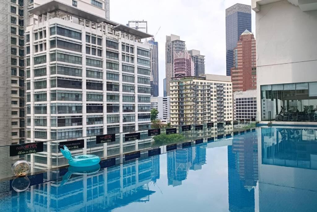 A05 Bukit Ceylon Kl Tower View Balcony Apartment Kuala Lumpur Exterior photo